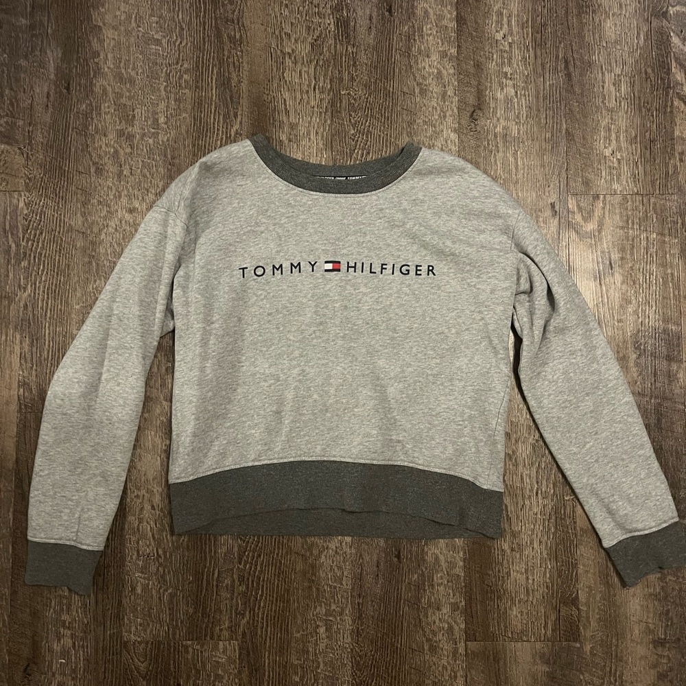 Tommy Hilfiger gray sweatshirt size M